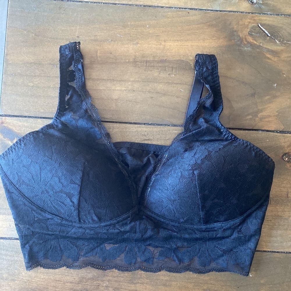 Victorias Secret PINK seamless black lace bralette‎ size L